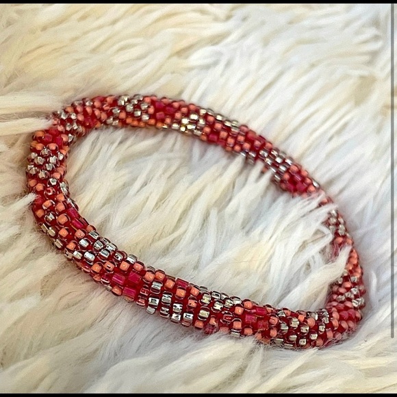 Bundle of XS/S pieces! Shorts, jeans, short sleeve long sleeve shirt, jewelry - Picture 10 of 10